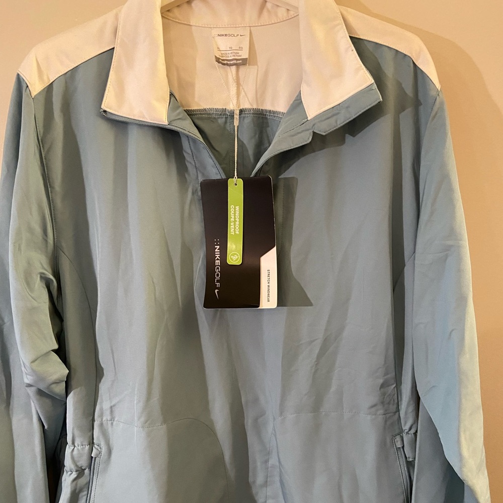 Nike Golf Women's Light Blue and White Windbreaker